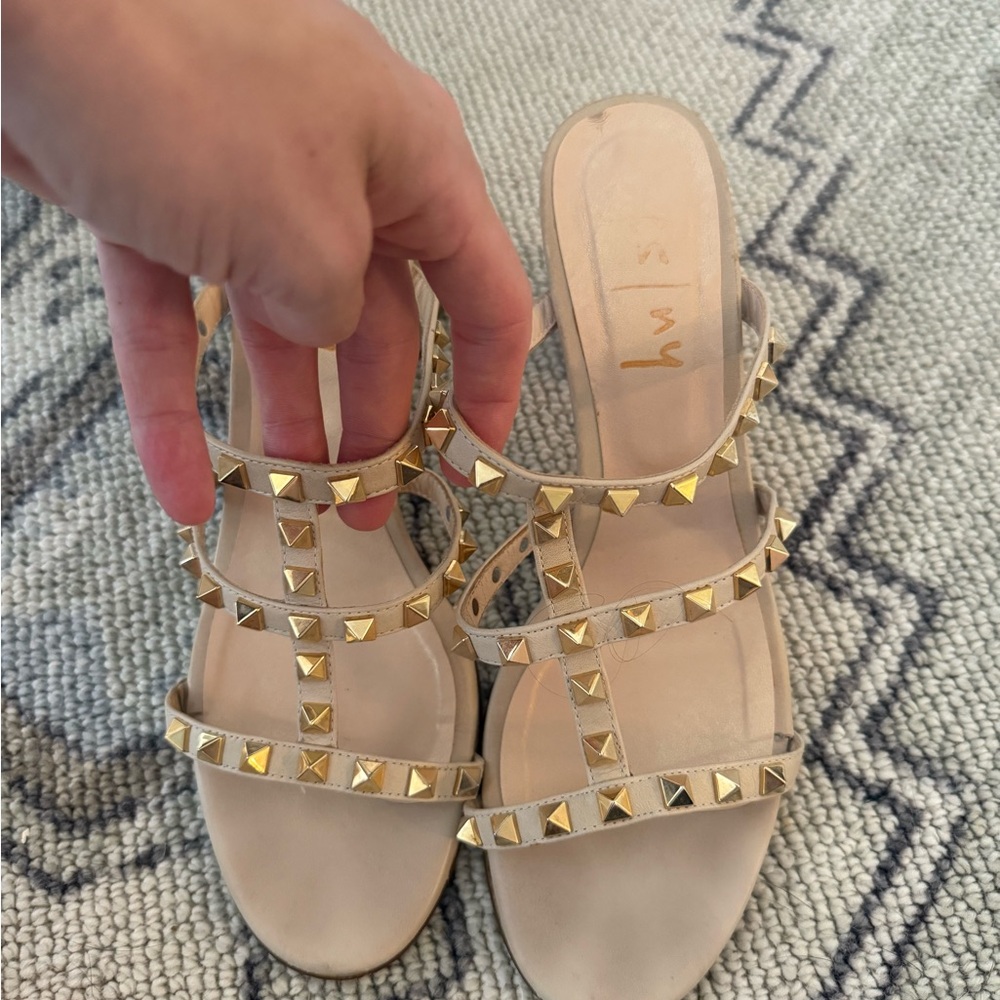 French Sole Foster Stud Nude Heels